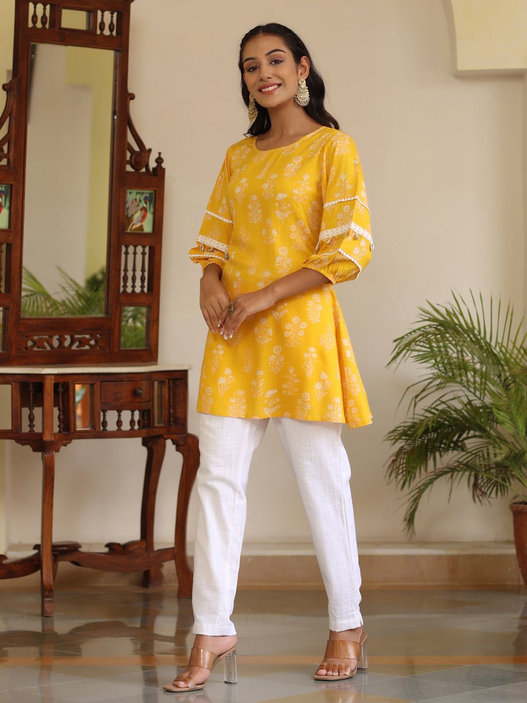 ARADHNA LAUNCH CLASSIC VOL 3 RAYON REGULAR WEAR SHORT KURTI ONLINE - Reewaz  International | Wholesaler & Exporter of indian ethnic wear catalogs.